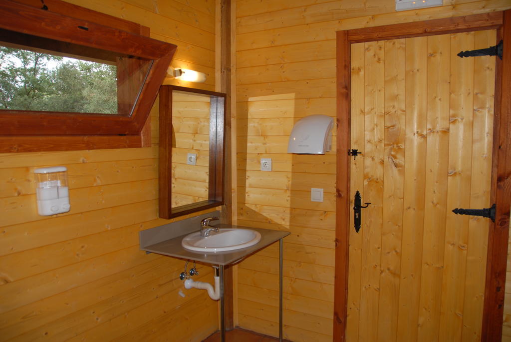 Cabanes Dosrius Canyamás Exterior foto